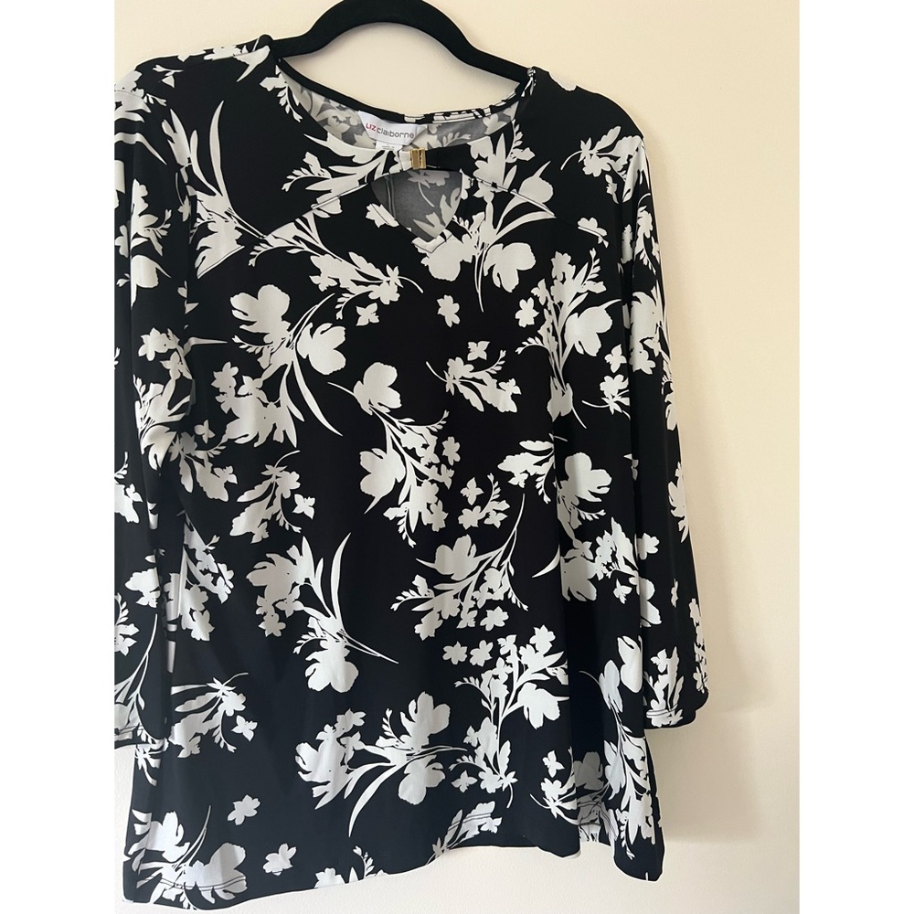 NWT Liz Claiborne Keyhole Neck long sleeve blouse